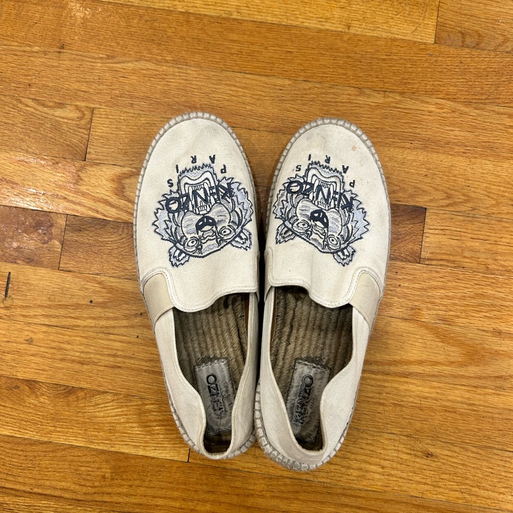 Kenzo Beige Slip-On Boat Shoes with Graphic Print